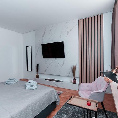 וינה Petit Luxe Apartment מראה חיצוני תמונה