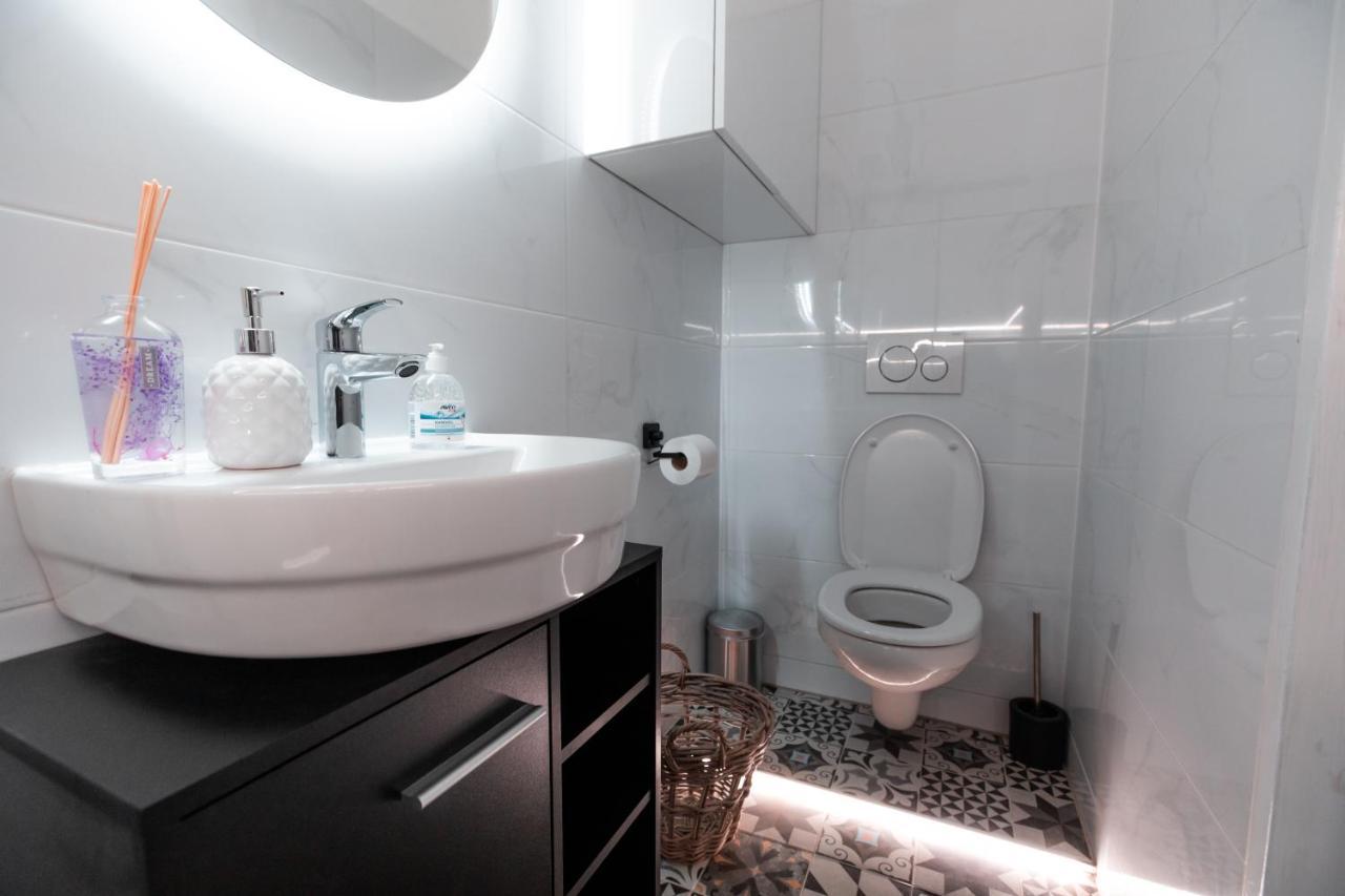 וינה Petit Luxe Apartment מראה חיצוני תמונה